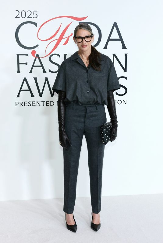JENNA LYONS at 2025 CFDA Awards in New York City 11/03/2025