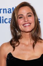 JENNIFER GARNER at 2025 International Medical Corps Annual Awards Celebration in Beverly Hills 11/13/2025