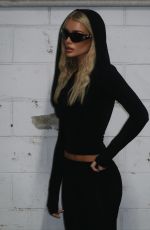 JULIA CAVANAGH - Instagram Photos 11/11/2025