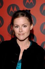 KATHLEEN ROBERTSON at Motorola 6th Anniversary Holiday Party in Los Angeles 12/02/2004