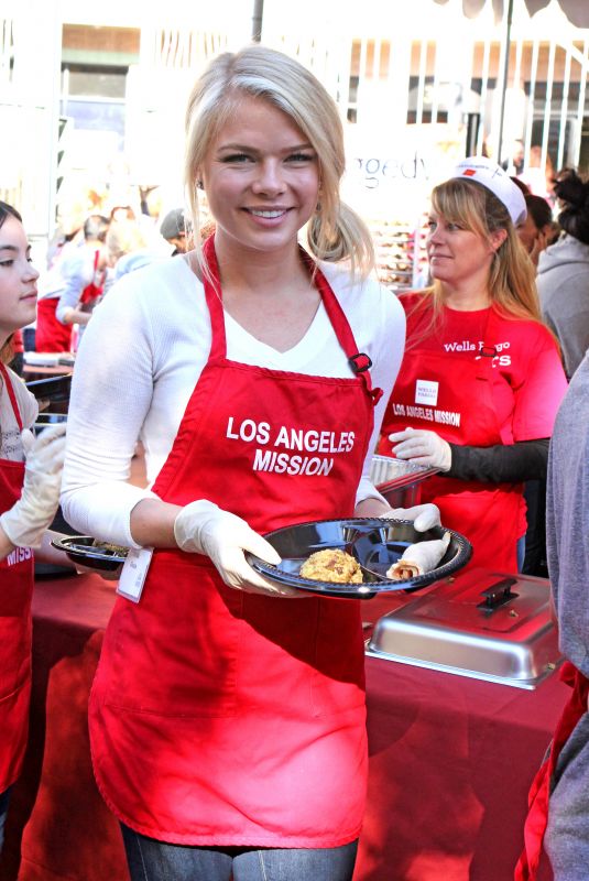 KELLI GOSS at Thanksgiving Dinner at LA Mission 11/27/2013