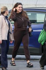 KELLY BROOK MChecks in with Singapore Airlines at Heathrow Airport in London 11/08/2025