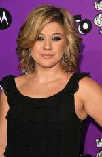 KELLY CLARKSON at Motorola