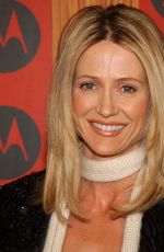 KELLY ROWAN at Motorola 6th Anniversary Holiday Party in Los Angeles 12/02/2004