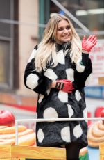 KELSEA BALLERINI at 90th Macy