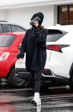 KHLOE KARDASHIAN Ouut for Appointment in Los Angeles 11/17/2025