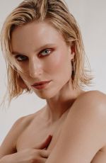 KIM HNIZDO for londe Magazine, November 2025