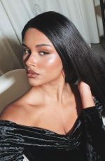 KOMAL ILSANKER - Instagram Photos and Video 11/19/2025