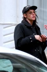 KRISTEN STEWART Out for Lunch at Gjelina Restaurant in New York 11/18/2025