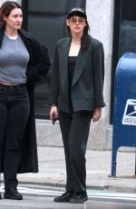 KRISTEN STEWART Out for Lunch at Gjelina Restaurant in New York 11/18/2025