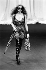 LAETITIA CASTA at D&G Fall 1995 Ready To Wear Collection Runway Show 03/08/1995