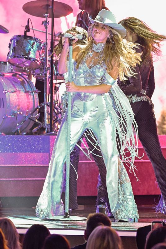 LAINEY WILSON Performs at 59th Annual CMA Awards in Nashville 11/19/2025