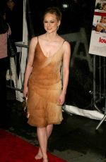 LAURA LINNEY at Love Actually Premiere in New York City 11/06/2003