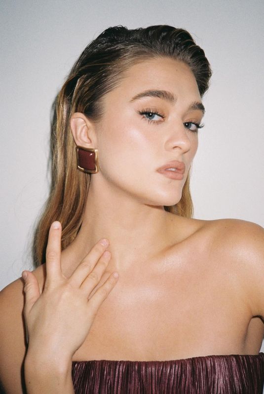 LIZZY GREENE - LACMA Art+Film Gala Photoshoot, November 2025