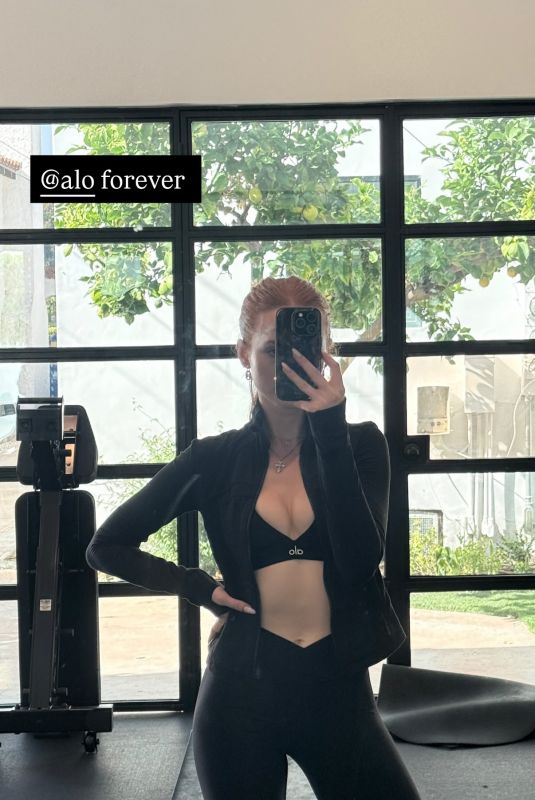 MADELAINE PETSCH - Instagram Photo 11/10/2025