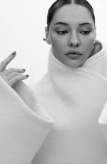 MADELYN CLINE for Glamour Germany, November 2025
