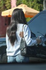 MADISON BEER Leaves Great White in Los Angeles 11/05/2025