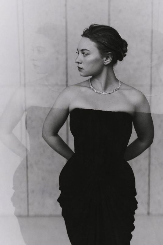 MIA THREAPLETON for Harper