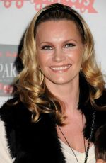 NATASHA HENSTRIDGE at Hollywood Christmas Parade 11/25/2012