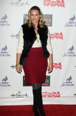 NATASHA HENSTRIDGE at Hollywood Christmas Parade 11/25/2012