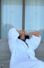NAZANIN MANDI - Instagram Photos 11/12/2025