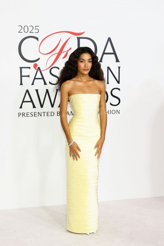 OLIVIA DEAN at 2025 CFDA Awards in New York City 11/03/2025