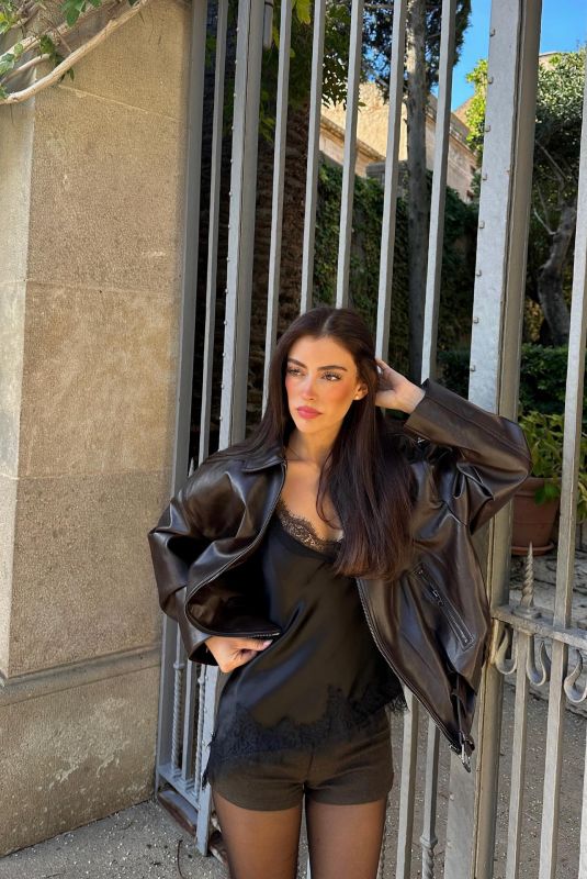 PAULA POLONIO - Instagram Photos 11/11/2025