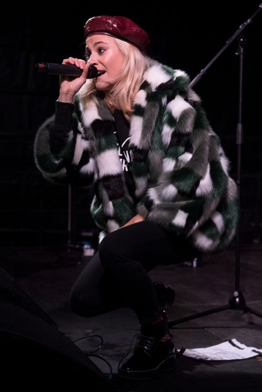 PIXIE LOTT at Christmas Lights Switch on in Sunderland 11/23/2017