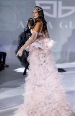 RACHEL PIZZOLATO Walks Runway at Grid Show at Houston Fashion Week in Houston 11/09/2025 [Nipslips/Tagged] (Untagged Adds)