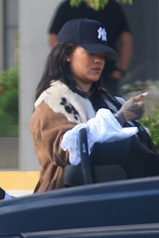 RIHANNA Hat Los Angeles Passport Agency 11/13/2025