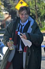 Robert Pattinson On the set of 