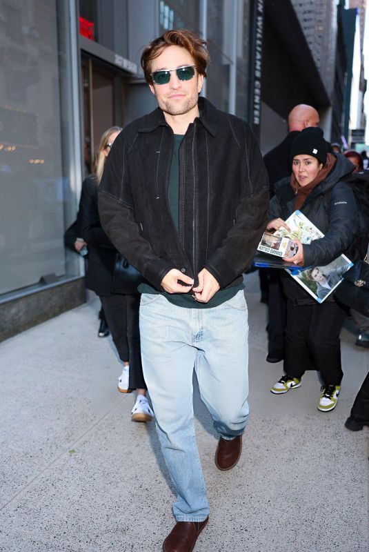 Robert Pattinson - Out in New York 11/01/2025