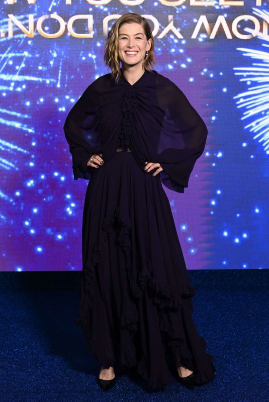 ROSAMUND PIKE at Now You See Me: Now You Don