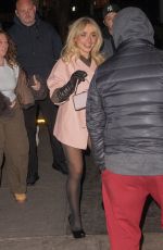 SABRINA CARPENTER Out and About in New York 11/01/2025