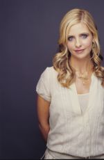 SARAH MICHELLE GELLAR at a Photoshoot 2005