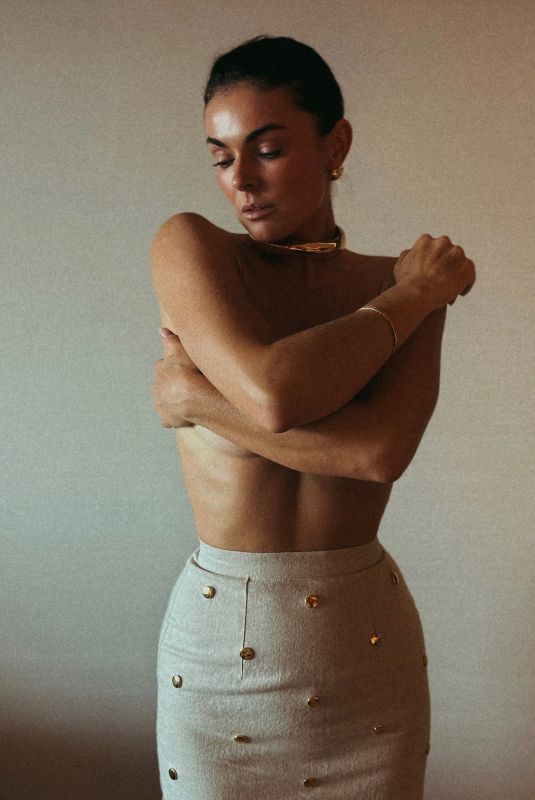 SERINDA SWAN - Instagram Photos 10/31/2025