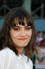 SHANNYN SOSSAMON at Fred Claus Premiere in Hollywood 11/03/2007