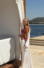 SOPHIA LUDERS - Instagram Photos and Videos 11/05/2025