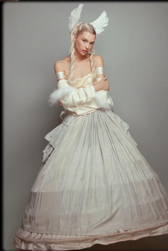 STELLA MAXWELL - Instagram Photos 10/31/2025