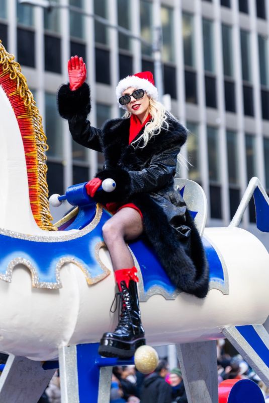 TAYLOR MOMSEN at 2025 Macy’s Thanksgiving Day Parade in New York 11/27/2025