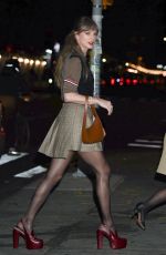 TAYLOR SWIFT and SABRINA CARPENTER Night Out in New York City 11/07/2025