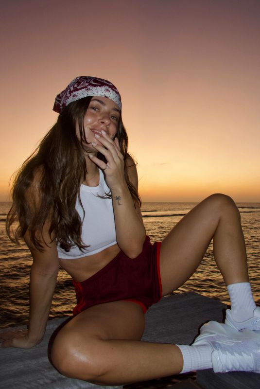 VANESSA MAI - Patina Maldives, Fari Islands for Skechers 11/02/2025