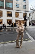 VICTORIA TURNER - Instagram Photos 11/05/2025