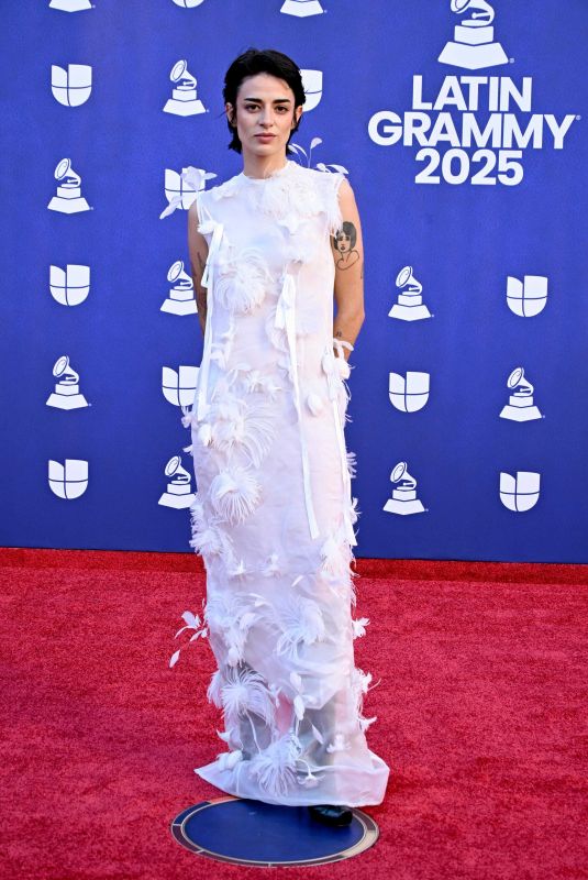 ZOE GOTUSSO at 26th Latin Grammy Awards at MGM Grand Garden Arena in Las Vegas 11/13/2025