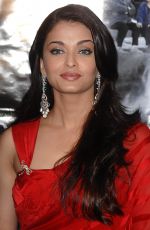 AISHWARYA RAI at Provoked Photocall in London 04/04/2007