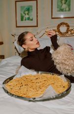 ANNA MARIA OLBRYCHT - Instagram Photos 12/21/2025