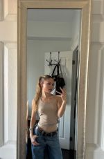 BELLA SHEPARD - Instagram Photos 12/14/2025