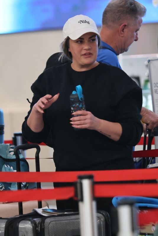 BRITTANY CATWRIGHT Out Solo Ahead of Christmas Amid Divorce from Jax Taylor 12/20/2025