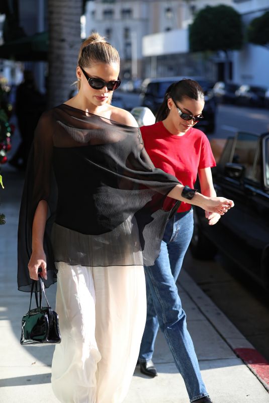 BROOKS NADER Out for Lunch with Her Sister at Cipriani in Beverly Hills 12/16/2025