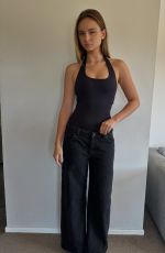 CHELSEA MAYER - Instagram Photos 12/18/2025